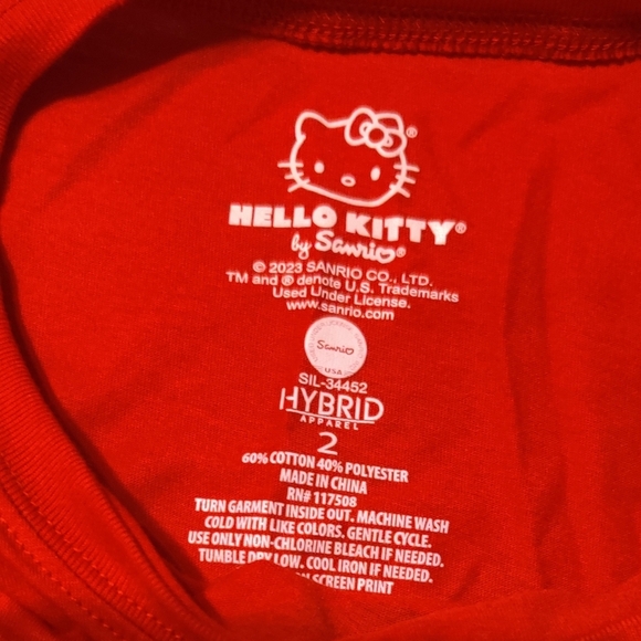NWT - HELLO KITTY CREW TEE - TORRID - SIZE 2X - Picture 7 of 9